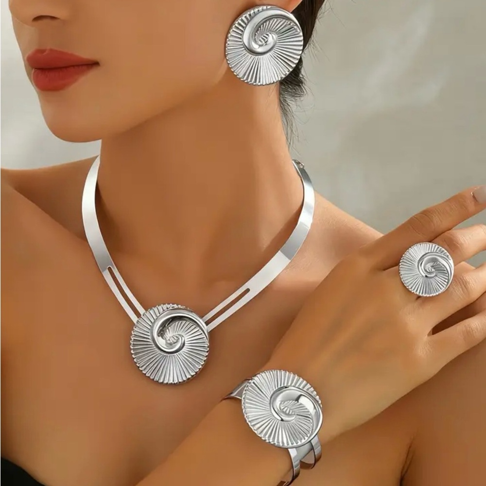 Elegant Silver SWIVEL SHELL Jewelry 4pc Set 18kt NEW 🆕